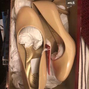 Dexflex comforts size : 5 1/2 W